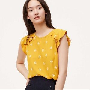 Tulip Ruffle Shoulder shell